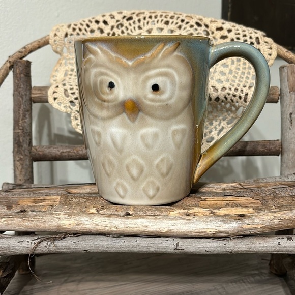 Gibson Other - PRE OWNED GIBSON OWL COFFEE MUG EMBOSSED/TEXTURED CERAMIC
